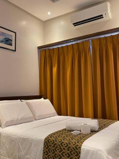 White Sand Bar Inn - - 8