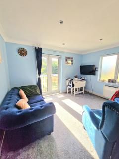 Luxurious and Tranquil Stay by the River - Cardiff - 2