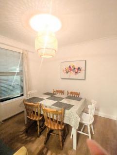 Ivy Townhouse Derry - 3