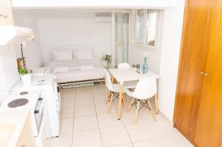 Dimitra's cosy studio in old town with backyard - Tessalónica - 6