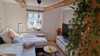 Bergstrasse - - 9