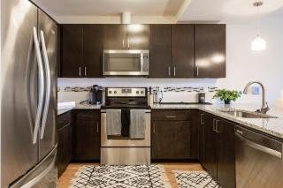 Luxury Apartment with Rooftop Pool - Atlanta - 2