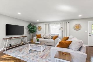 Glen Ellyn King Bed Gazebo Fast Wi-Fi - Glen Ellyn - 4