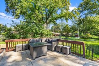 Glen Ellyn King Bed Gazebo Fast Wi-Fi - Glen Ellyn - 9