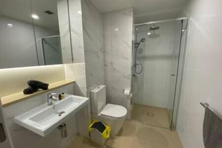 Escape to Elegance Stylish 2BR Apt in Skytower - 2