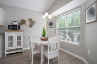 Stylish 3BR Home - Central Location - Vet-Owned - Pets Welcome - Fort Walton Beach - 5