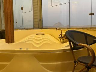 White Pyramids inn - 4