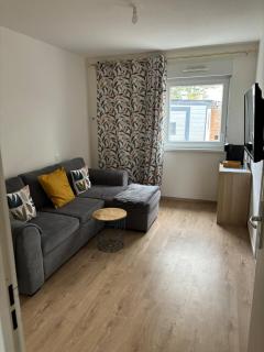 Maison familiale 7 personnes Jardins & BBQ Tram centre - 4