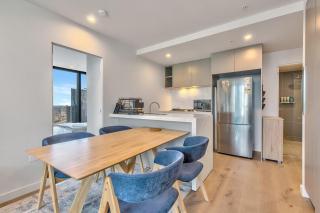 3BR 2BA Chic Apt with Parking - 2