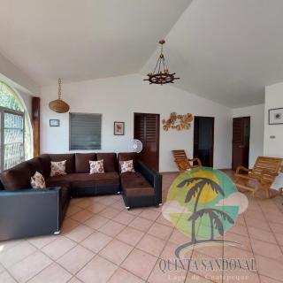 Quinta Sandoval Lago de Coatepeque - 1