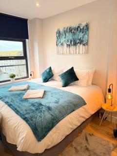 Luxury Super-King Bed Flat in Town Centre - 8