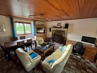 La muse bretonne - BBQ - Mac & Wifi - big Patio with view of the garden - private Parking - anytime access - 1