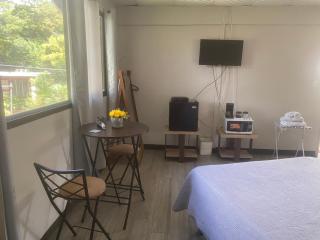 D'Rosas Apartments - 2