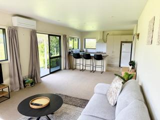 Kaimai Cottage - Omanawa Falls - 4