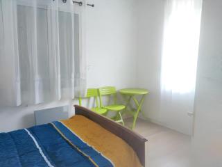 Appartement agréable à Jonzac de 35 m² avec parking privé - Jonzac - 3