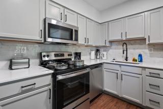 2B1B Stylish Escape with Free Parking - Tempe - 6