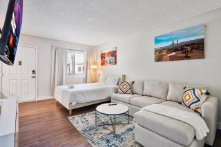 2B1B Stylish Escape with Free Parking - Tempe - 9
