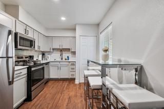 2B1B Stylish Escape with Free Parking - Tempe - 8