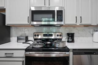 2B1B Stylish Haven with Parking - Tempe - 4