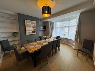 Very Large Central Property - Dudley - 5