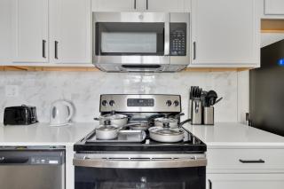 2B1B Stylish Escape with Parking - Tempe - 3