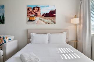 2B1B Stylish Escape with Parking - Tempe - 0
