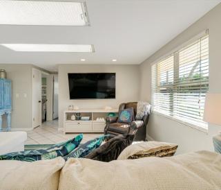 Luxe Siesta Key Home Pool Hot Tub Near Beach - 1