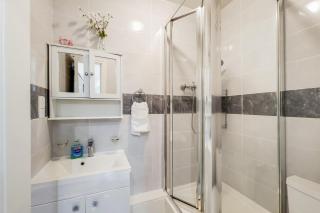 Indipendent flat with patio - Greenford - 2