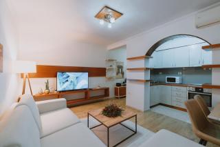 Cozy Center House - Tirana - 8