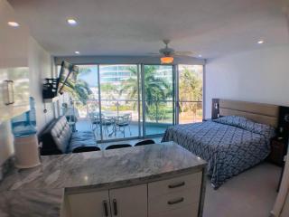 Aria Ocean Beachfront Condos - Nuevo Vallarta - 3