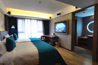 Mehood Lestie, Beidaming Palace - 8