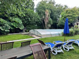 Family Holiday Home with Pool - Coray - 1