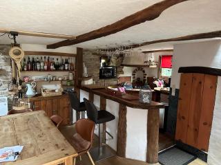 Family Holiday Home with Pool - 8