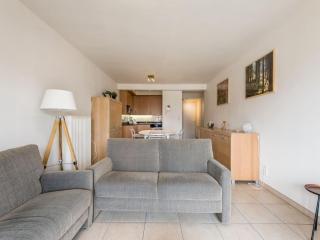 Apartment by the Sea in Belgium with Balcony - Koksijde - 3