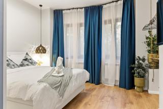 Tova Pearl - Cozy, Modern 2BR Apt, DT, Ultracentral, Chabad across street, 20 min walk to Old Town - Bucharest - 2