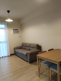 Near MOA 3 pax unit in Gentry Manor - 0