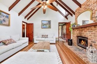 Meadowbrook Manor in North Rothbury - 8