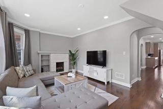 Morton Grove w Game Room & Huge Yard - Morton Grove - 5