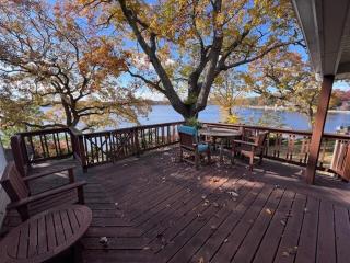 Comfortable Cabin on Lake and 20 min from Ski Hill and Alpine Valley - Burlington - 8