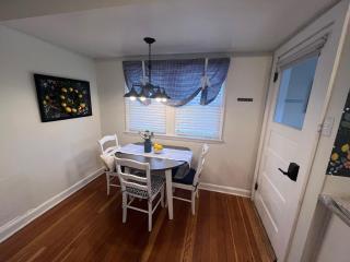 Comfortable Cabin on Lake and 20 min from Ski Hill and Alpine Valley - Burlington - 5