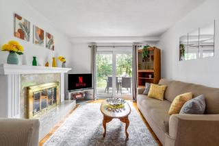 Glengarry Haus Spacious 2BR Home Away From Home - Mississauga - 0