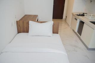 Nice and Cozy Studio at Sky House BSD Apartment By Travelio - Tangerang - 9