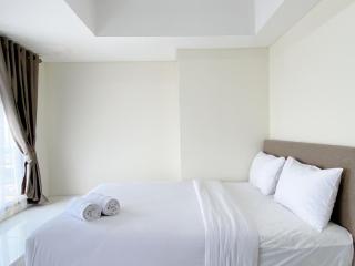 Well Furnished and Cozy 2BR Pollux Chadstone Apartment By Travelio - 9