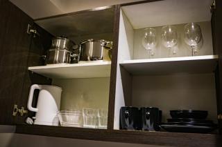 Snug Stay in Gramercy Makati with City Skyline View! - 8