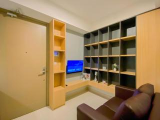 Good Place and Modern 1BR Gold Coast Apartment By Travelio - 3