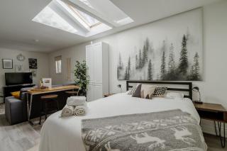 West House Private Garden Suite with Skylight - Brampton - 9