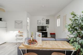 West House Private Garden Suite with Skylight - Brampton - 3