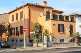 Spacious Apartment in the Heart of Bologna - 2 Bedrooms - Bolonia - 0