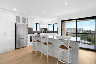 Spacious 2 Bedroom Apartment With Ocean Views - Caloundra - 5