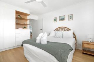 Spacious 2 Bedroom Apartment With Ocean Views - Caloundra - 8